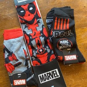 NWT 4 pair lot - Bioworld Deadpool Marvel socks